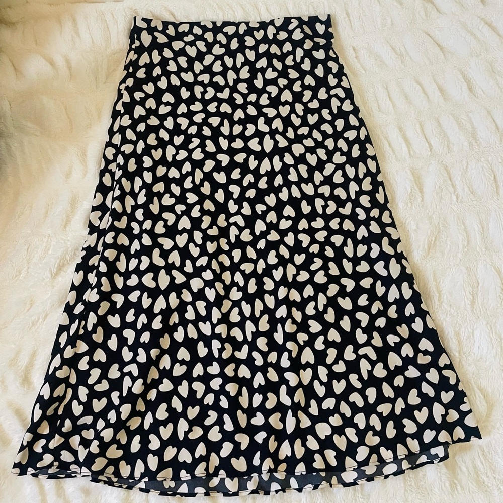 Ann Taylor Heart Pull On Midi Skirt